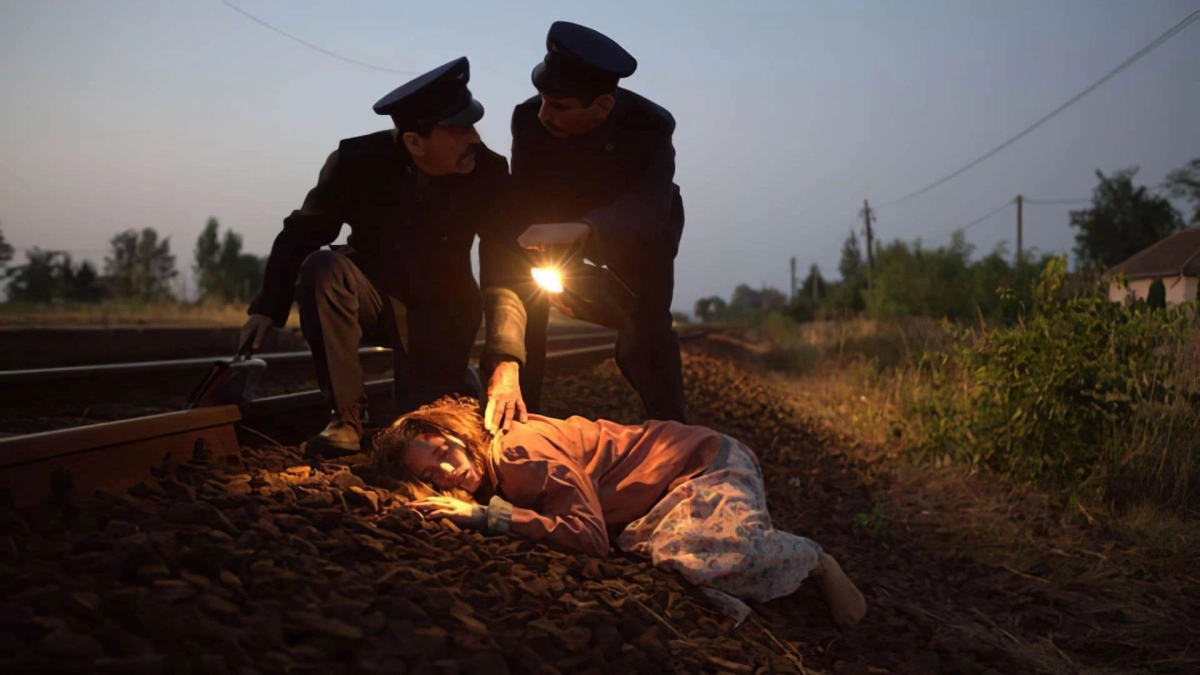 át Nhân Liên Hoàn (Strangled)